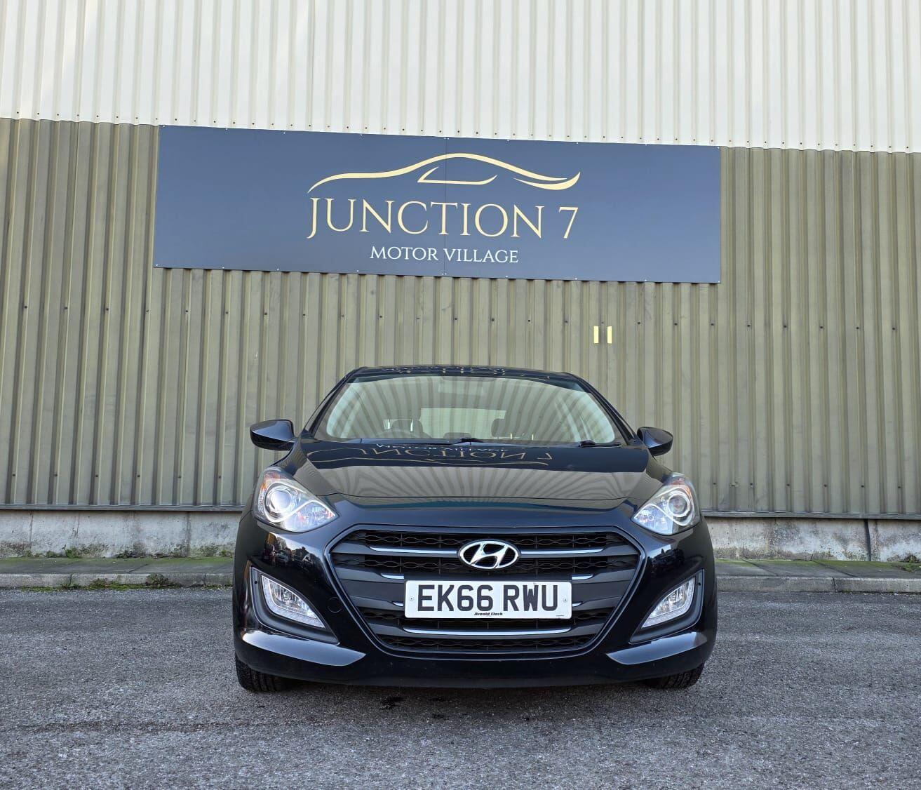 Used Hyundai i30 2016 for sale - 76645747: Photo 4