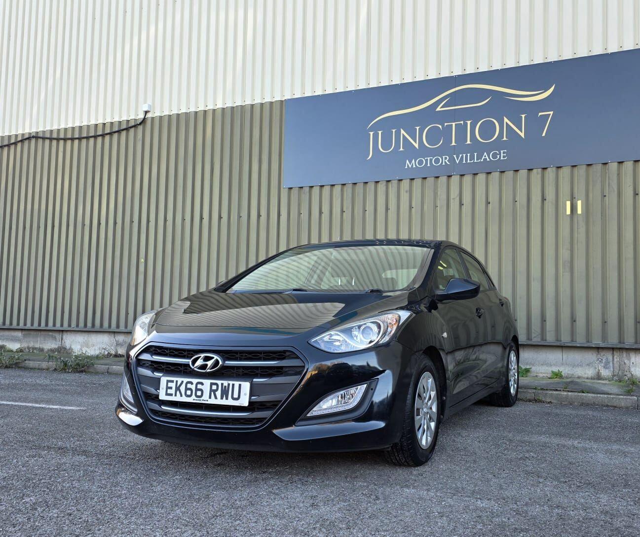 Used Hyundai i30 2016 for sale - 76645747: Photo 5