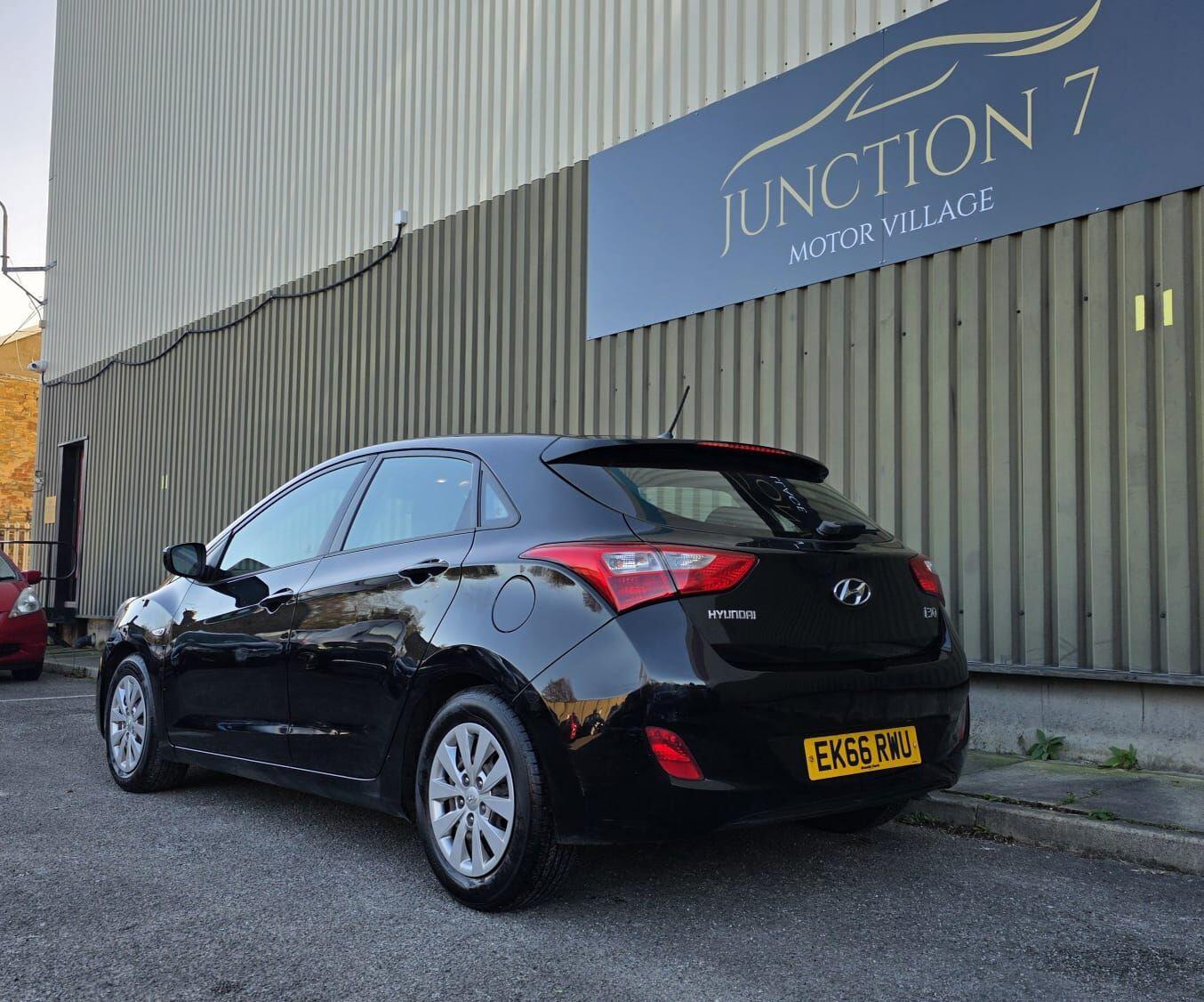 Used Hyundai i30 2016 for sale - 76645747: Photo 7