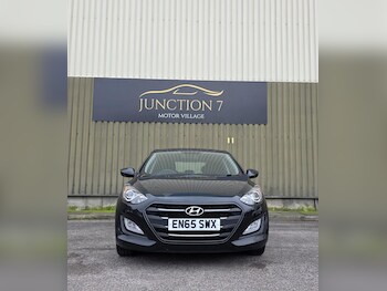 Used Hyundai i30 2015 for sale - 77330561: Photo