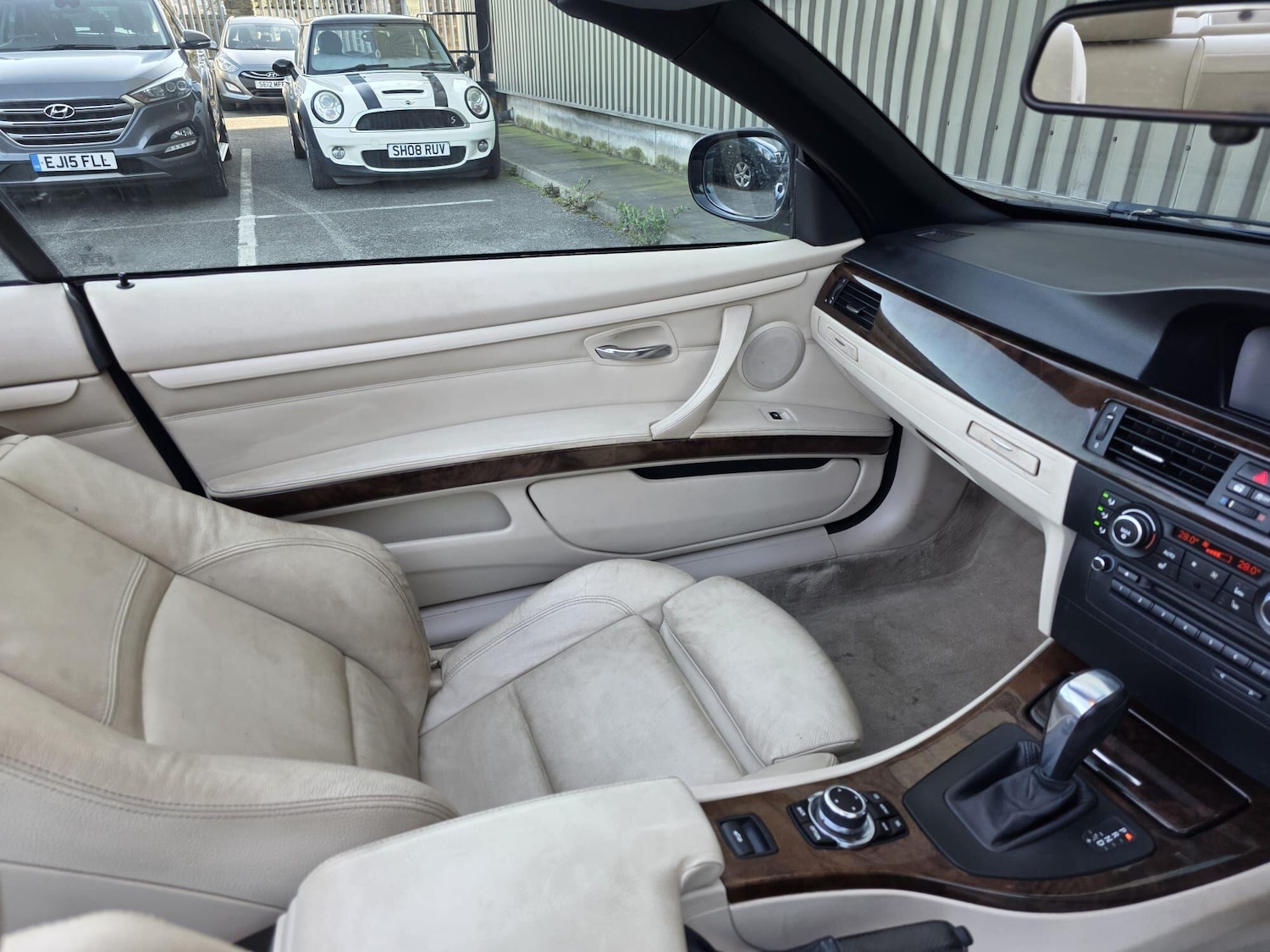 Used BMW 3 Series 2011 for sale - 77940020: Photo 37