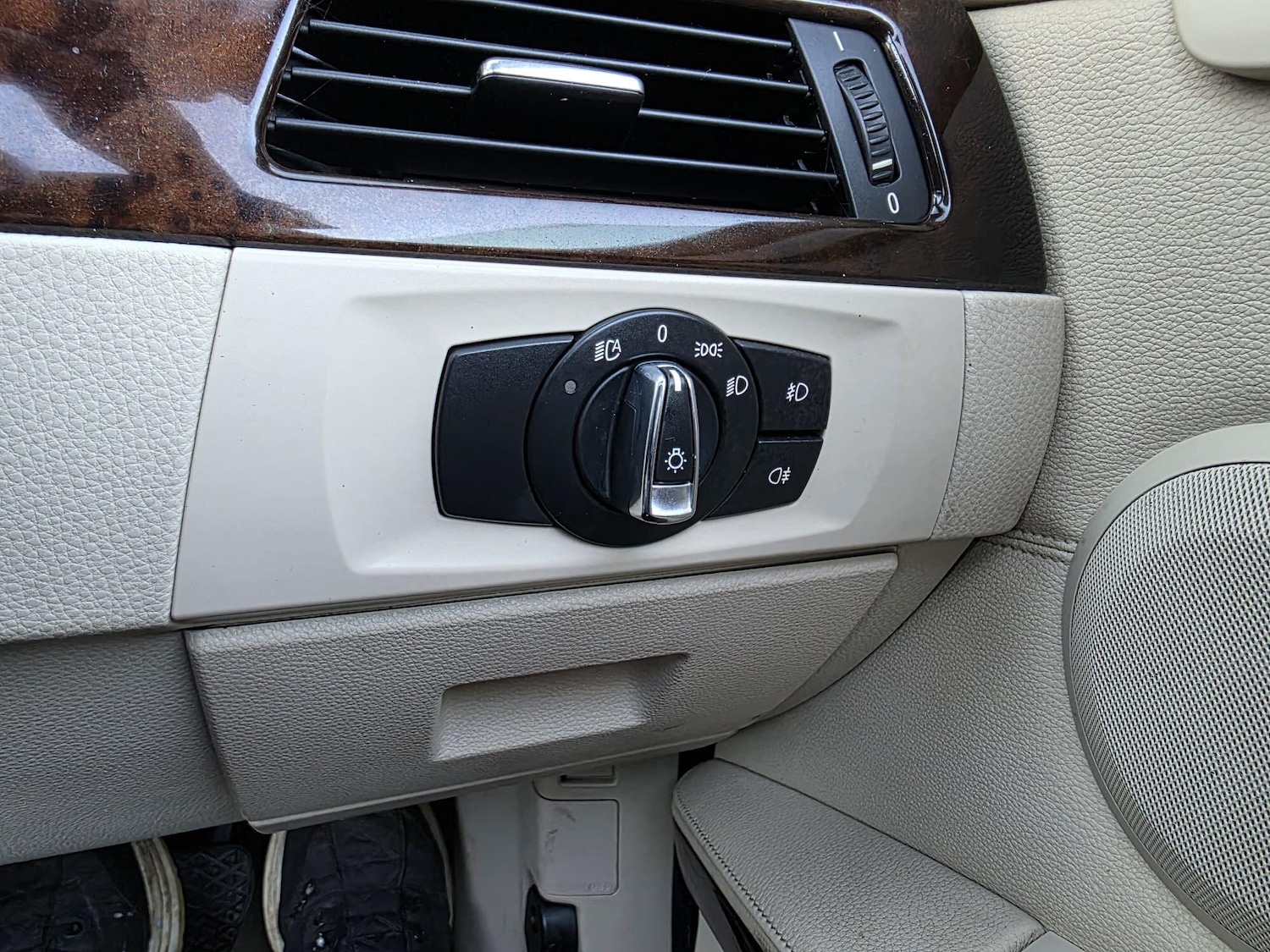 Used BMW 3 Series 2011 for sale - 77940020: Photo 45