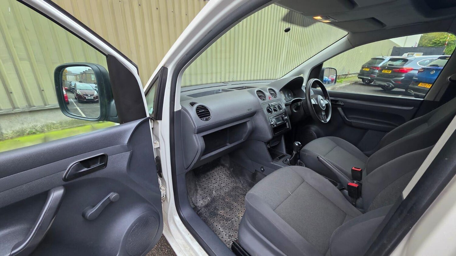 Used Volkswagen Caddy 2015 for sale - 76485349: Photo 20