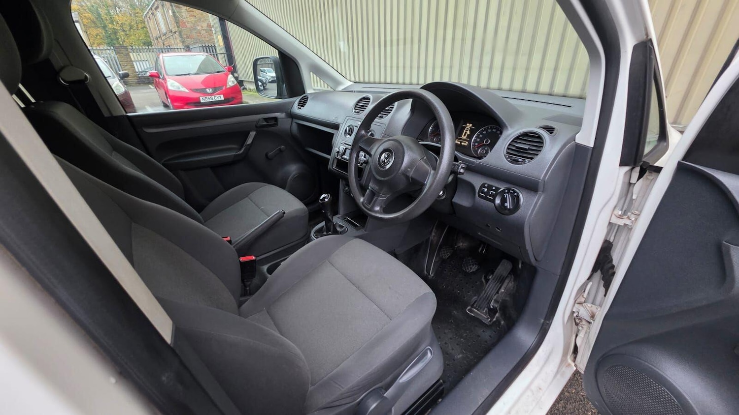 Used Volkswagen Caddy 2015 for sale - 76485349: Photo 23