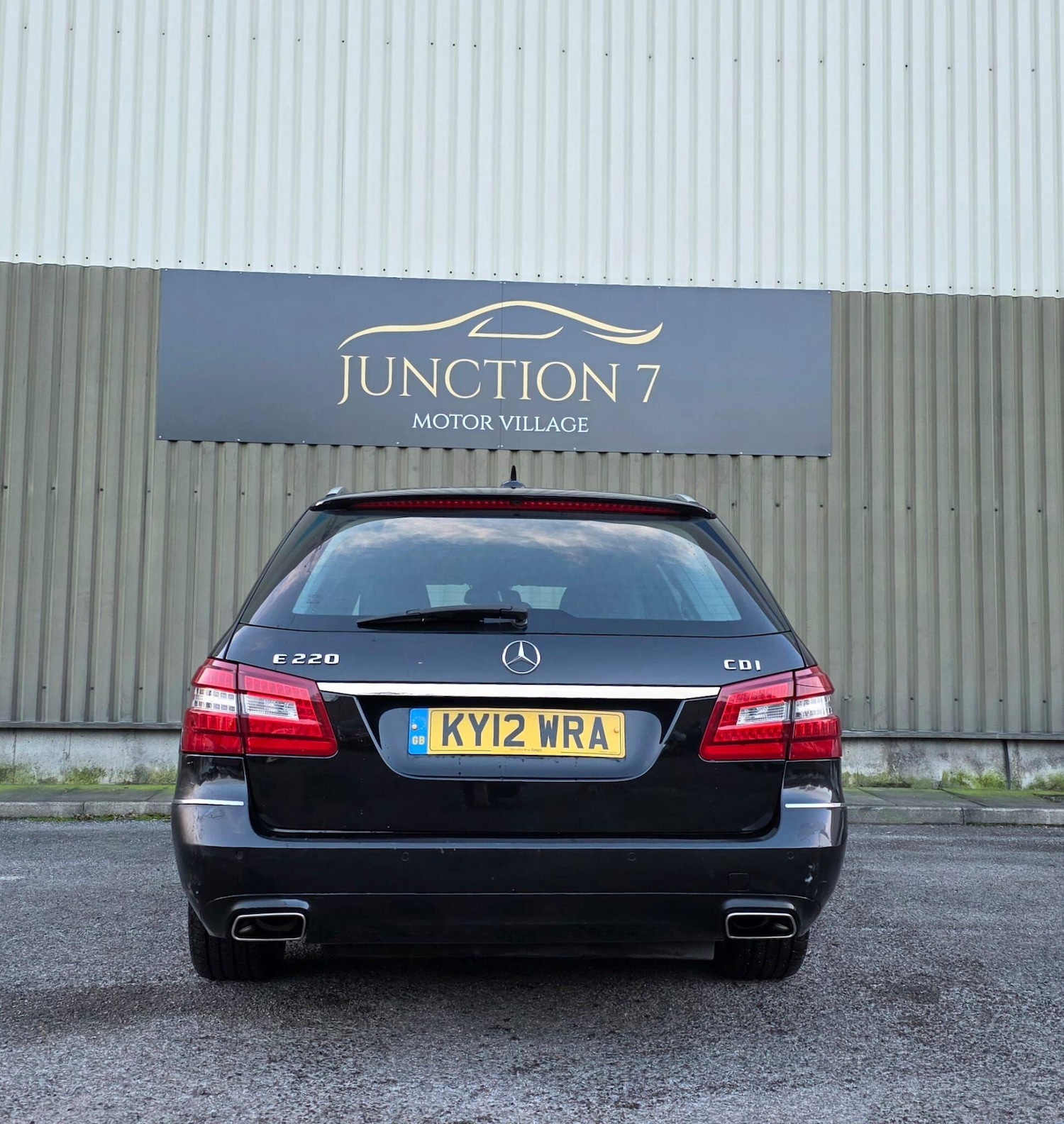 Used Mercedes-Benz E Class 2012 for sale - 77377379: Photo 13