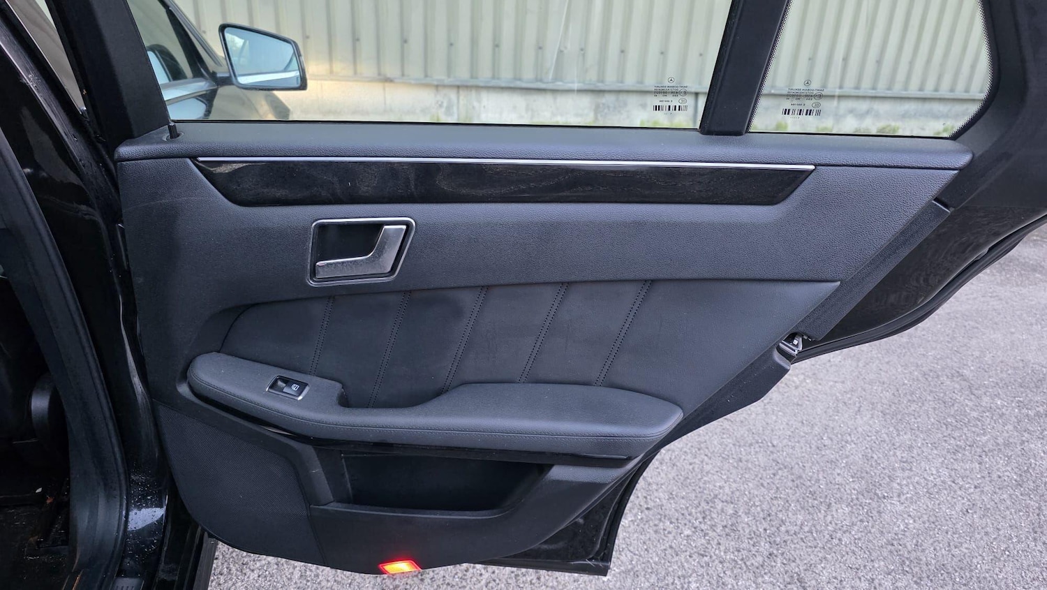 Used Mercedes-Benz E Class 2012 for sale - 77377379: Photo 17