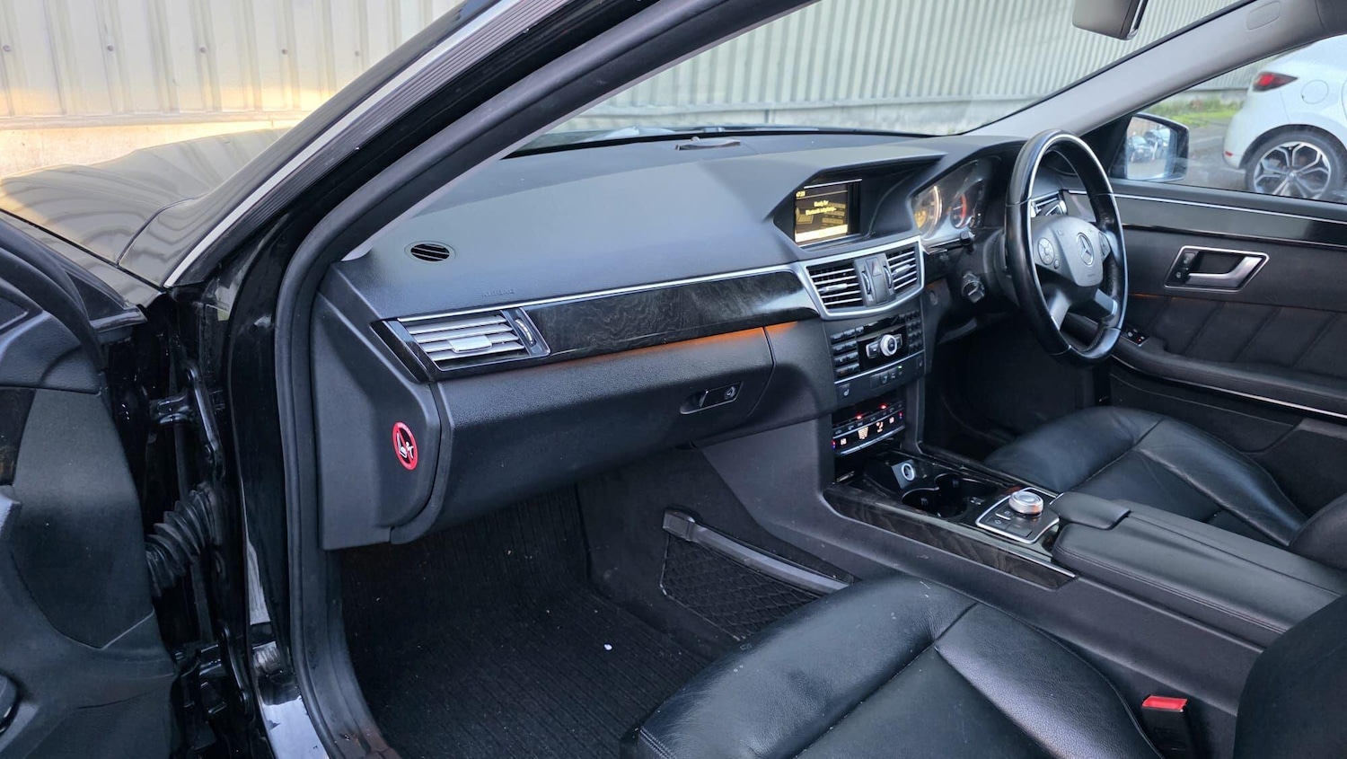 Used Mercedes-Benz E Class 2012 for sale - 77377379: Photo 24