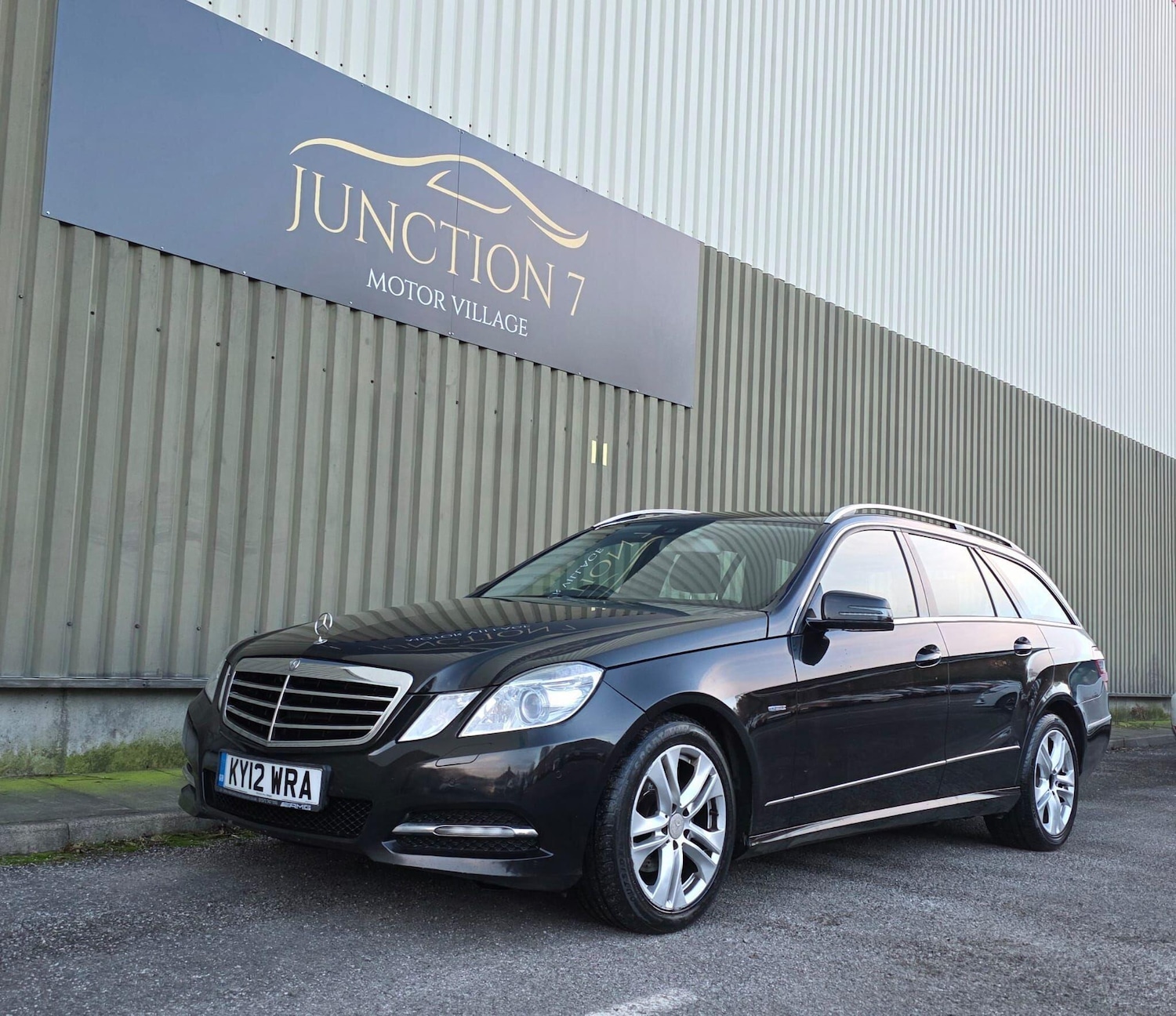 Used Mercedes-Benz E Class 2012 for sale - 77377379: Photo 8