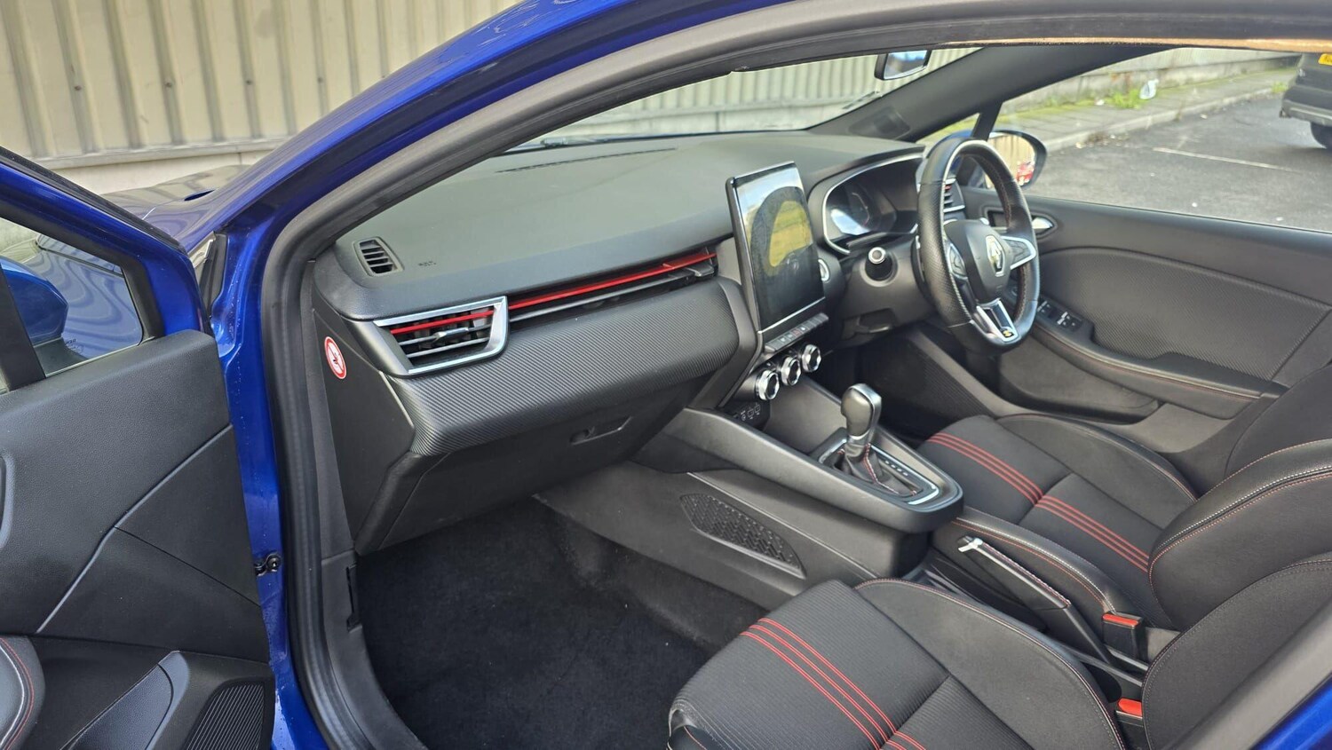 Used Renault Clio 2020 for sale - 76409588: Photo 25
