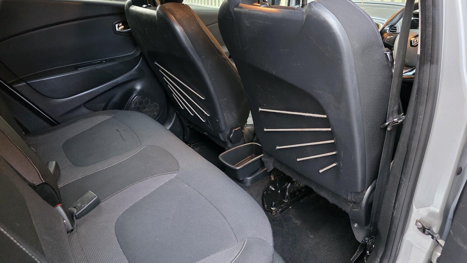 Used Renault Captur for sale - 77586636: Photo 18