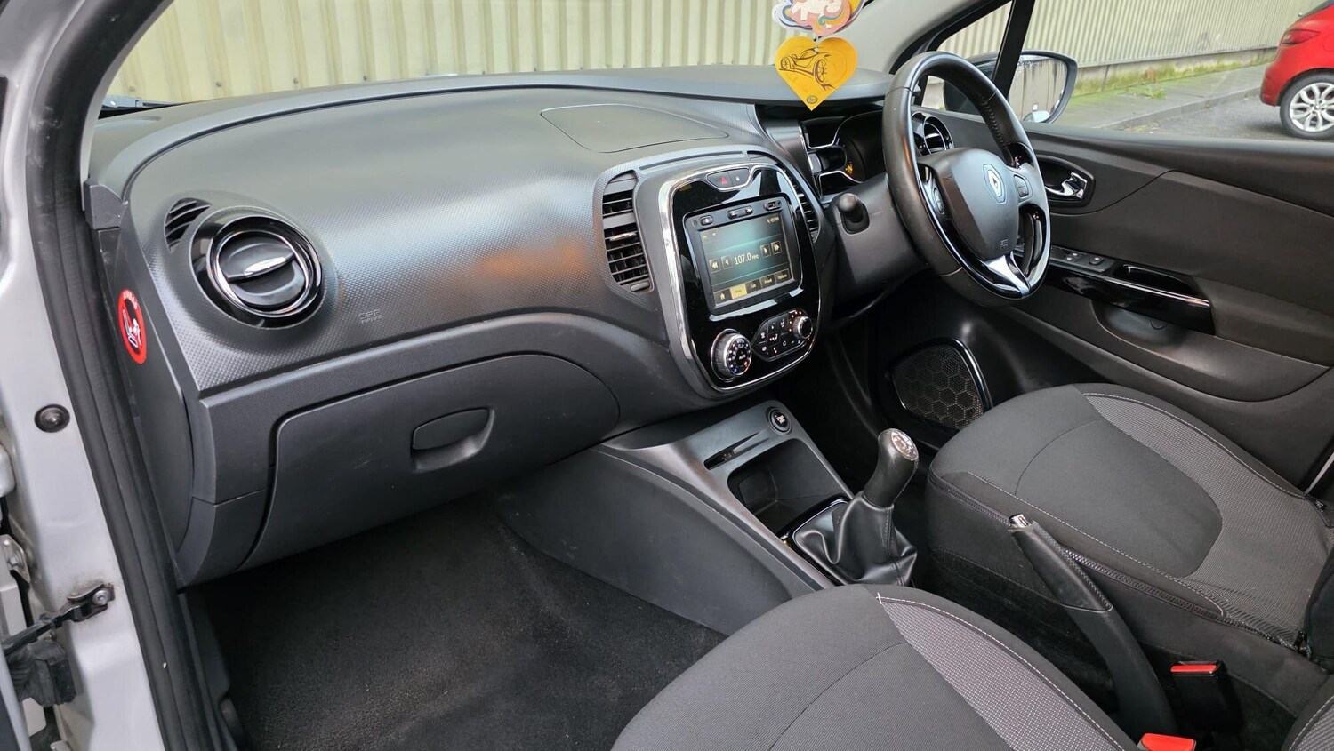 Used Renault Captur for sale - 77586636: Photo 24