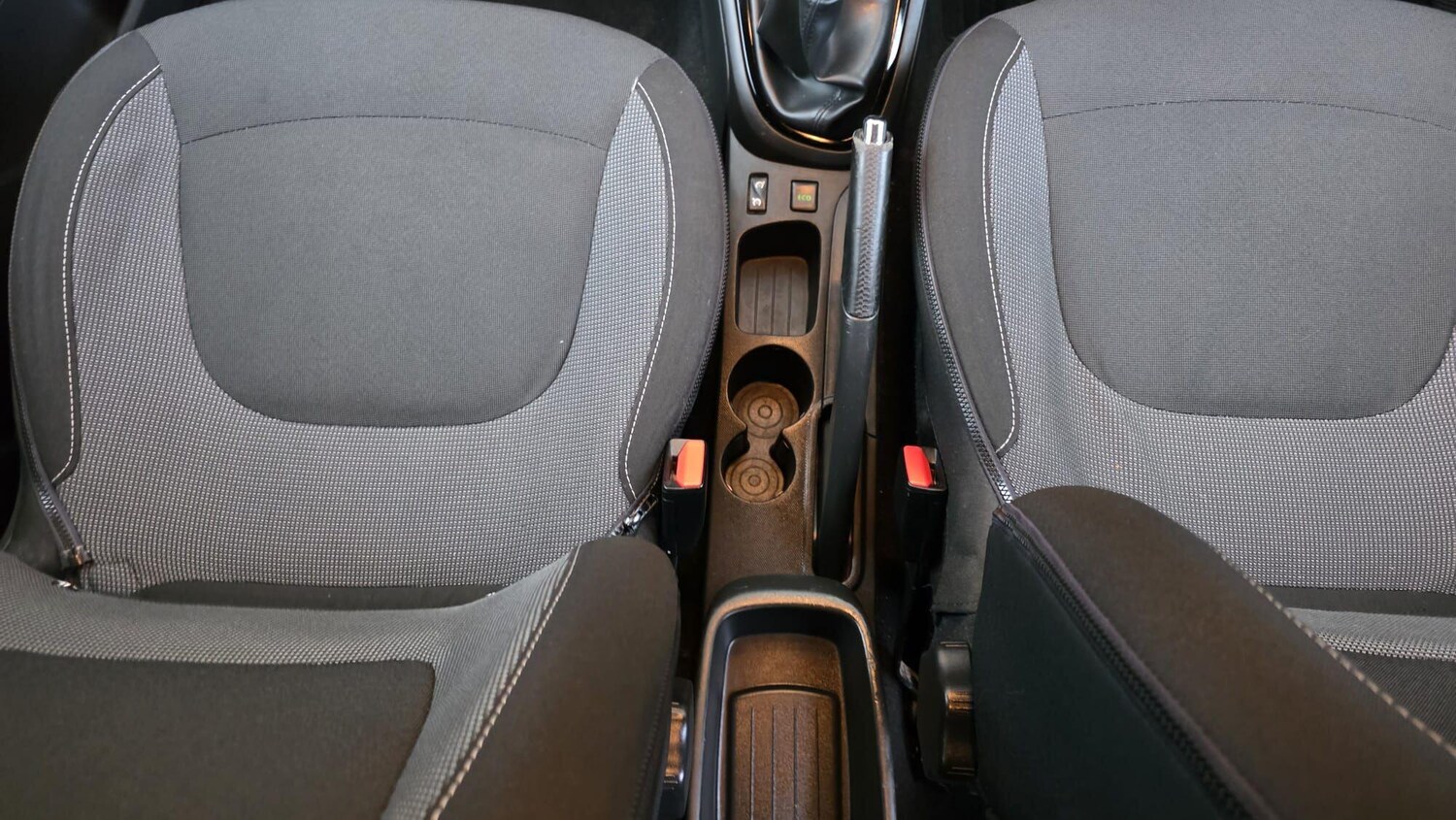 Used Renault Captur for sale - 77586636: Photo 29