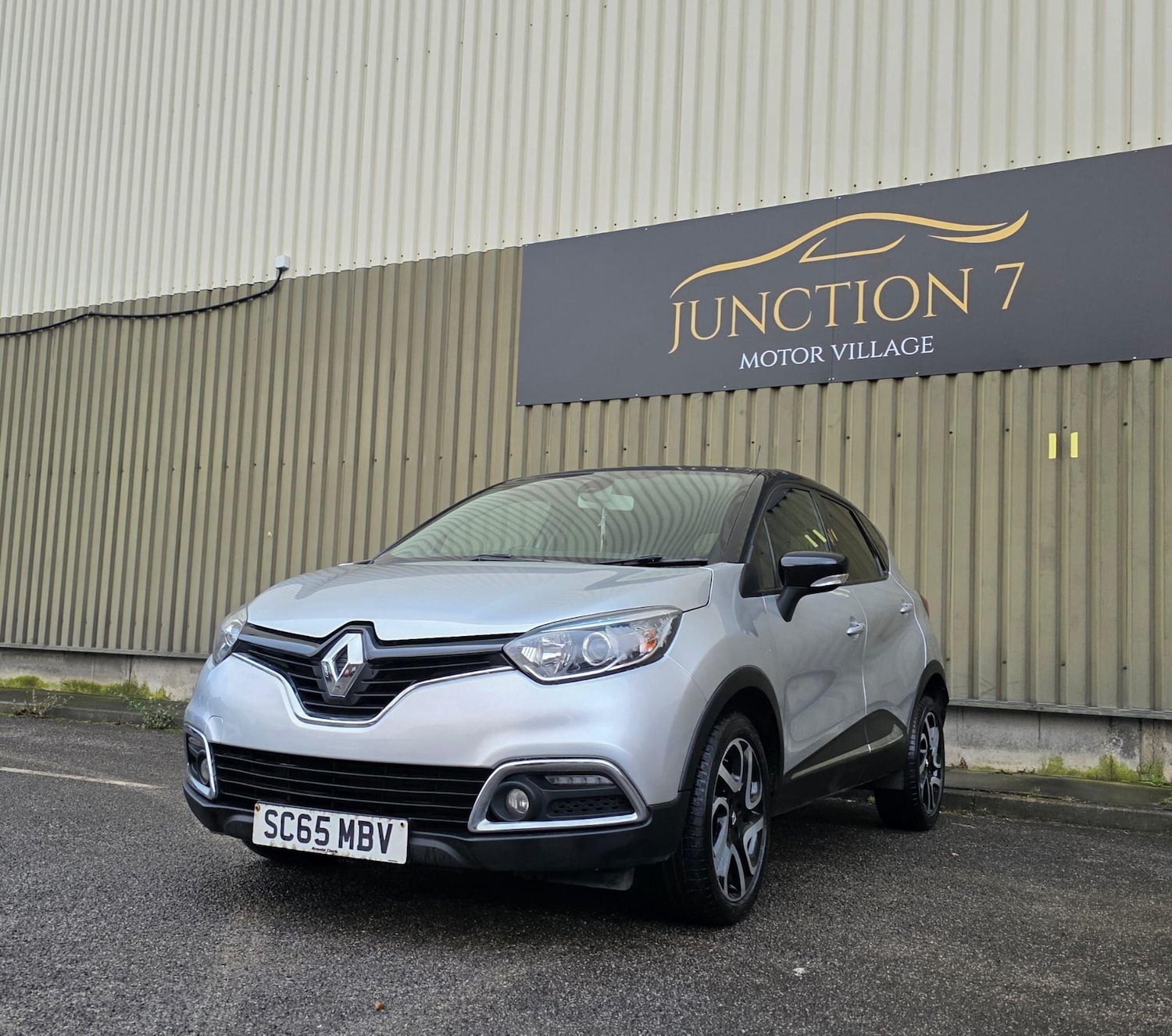 Used Renault Captur for sale - 77586636: Photo 5