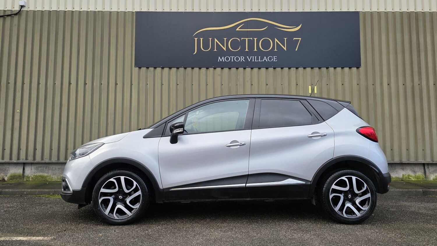 Used Renault Captur for sale - 77586636: Photo 7