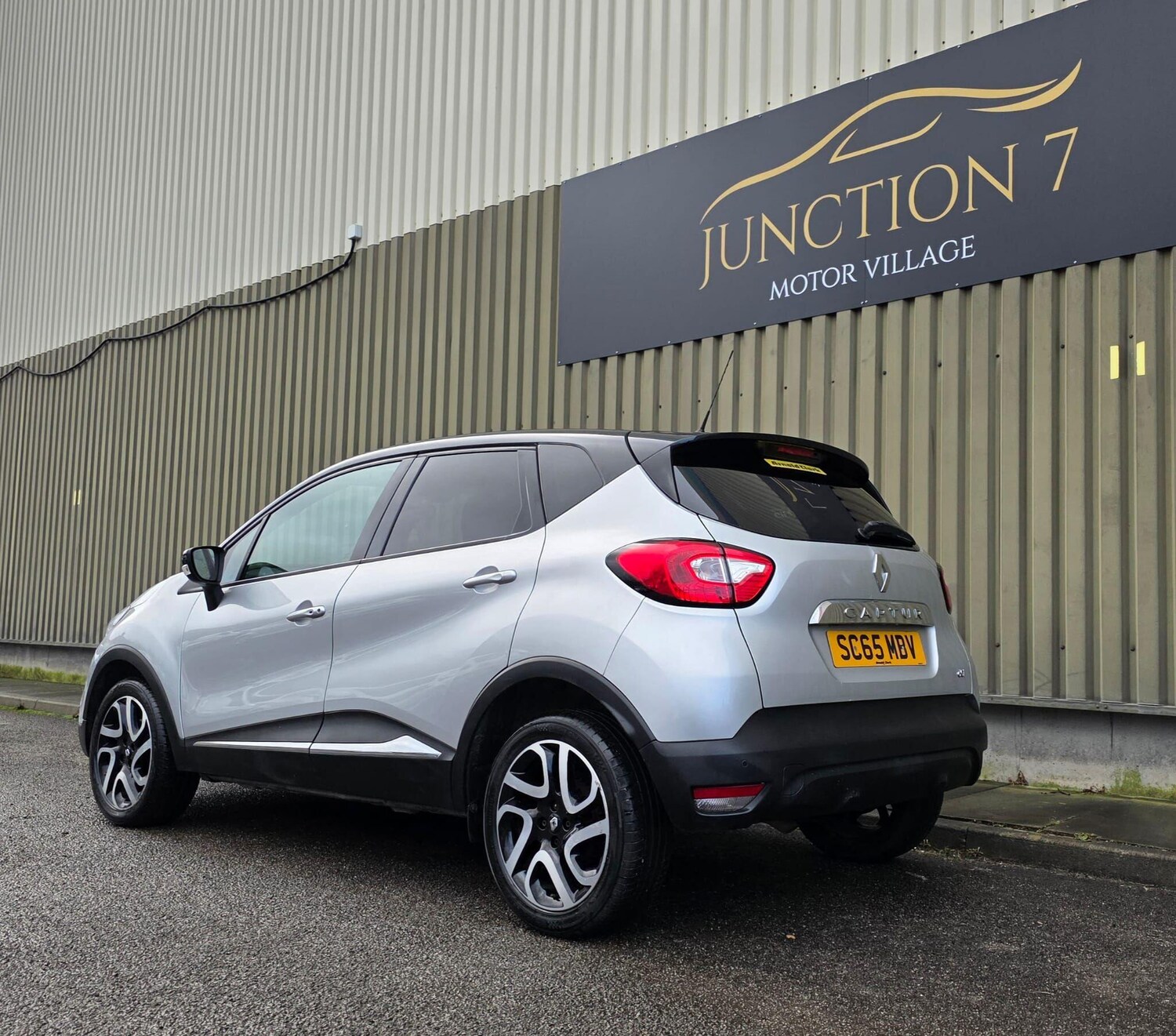 Used Renault Captur for sale - 77586636: Photo 8