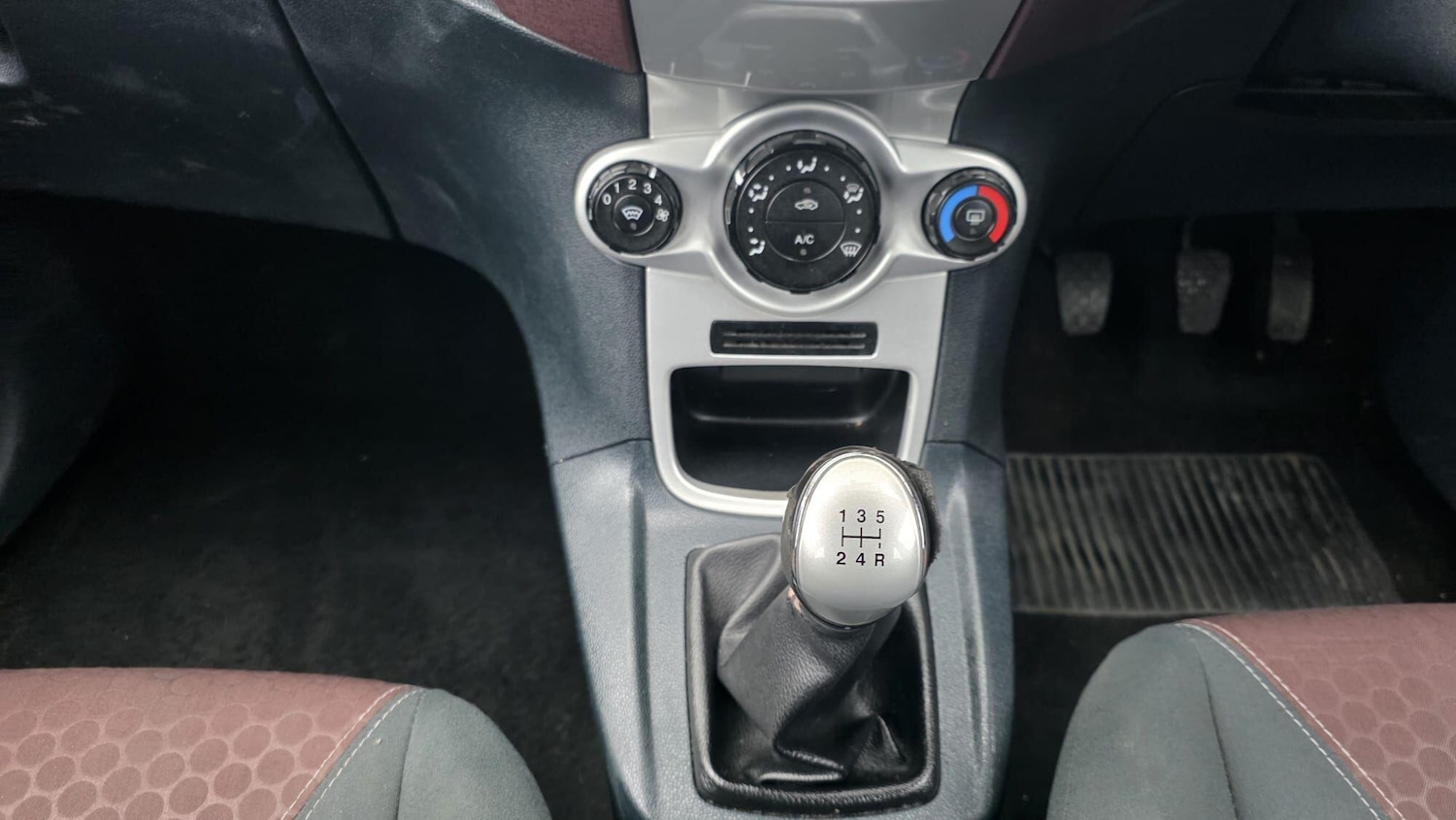 Used Ford Fiesta 2009 for sale - 77320526: Photo 31