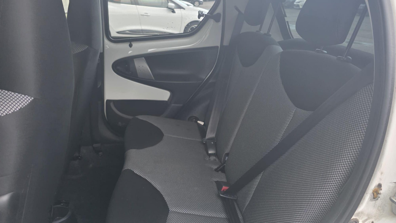 Used Toyota AYGO 2013 for sale - 77315456: Photo 21
