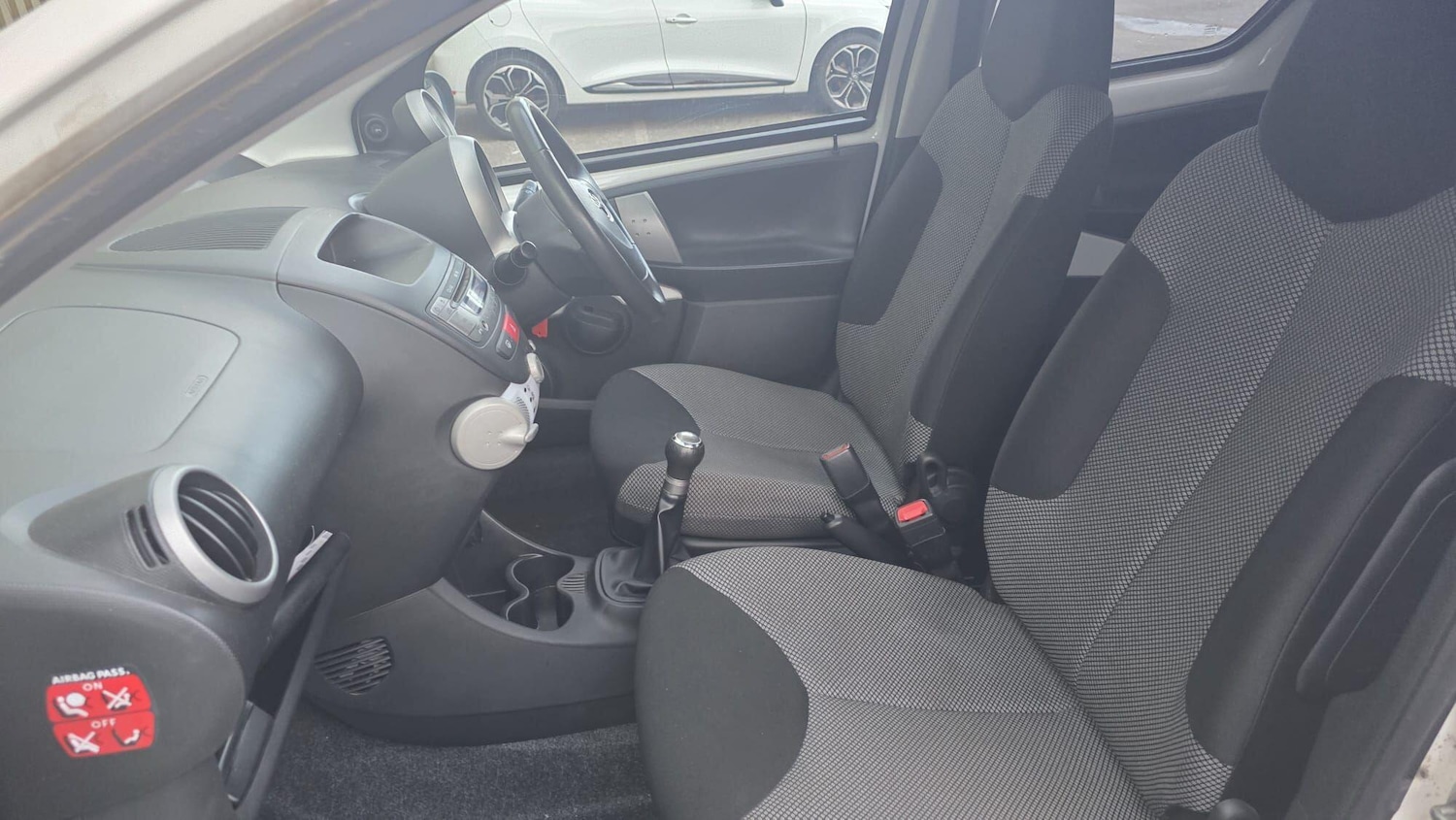 Used Toyota AYGO 2013 for sale - 77315456: Photo 24