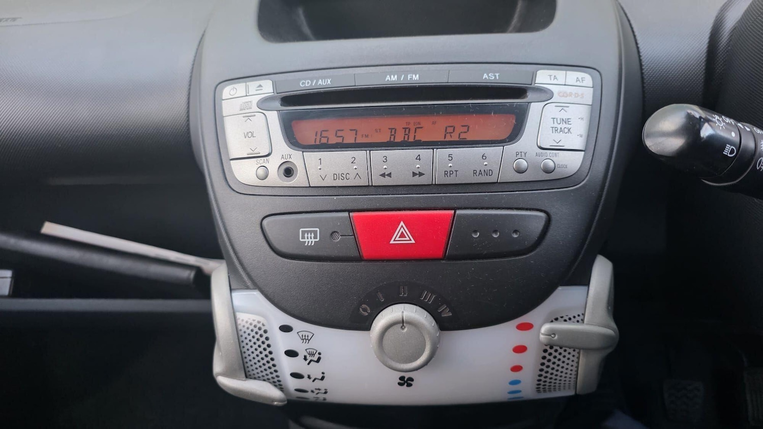 Used Toyota AYGO 2013 for sale - 77315456: Photo 29