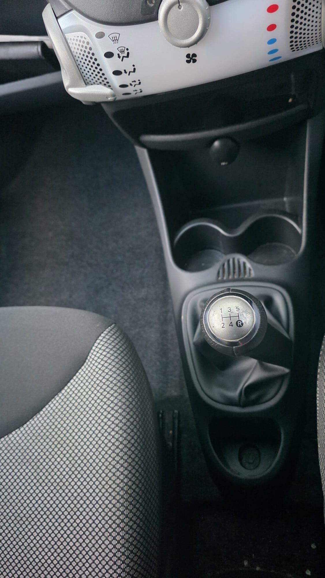 Used Toyota AYGO 2013 for sale - 77315456: Photo 30