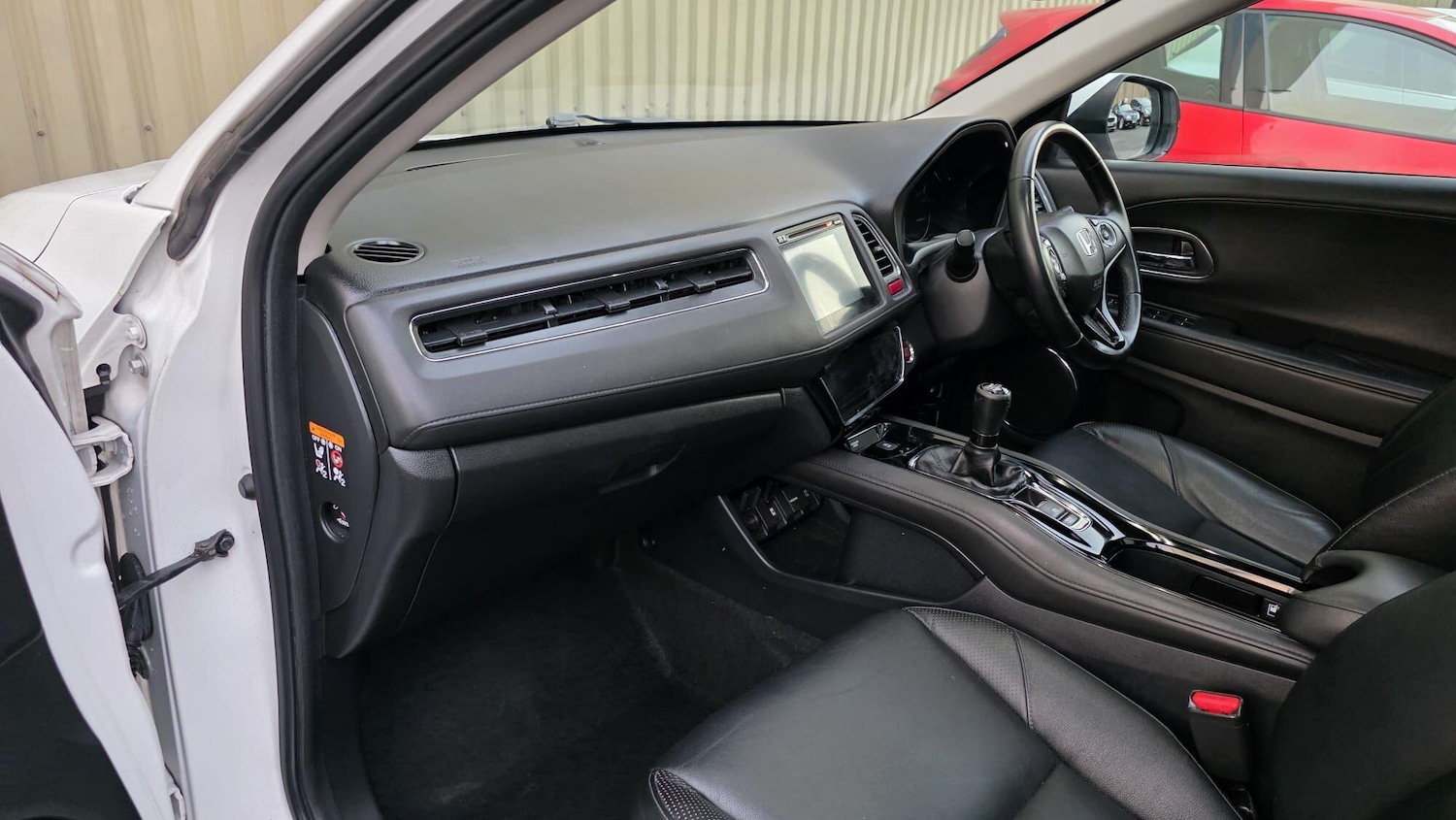 Used Honda HR-V 2017 for sale - 77230122: Photo 24