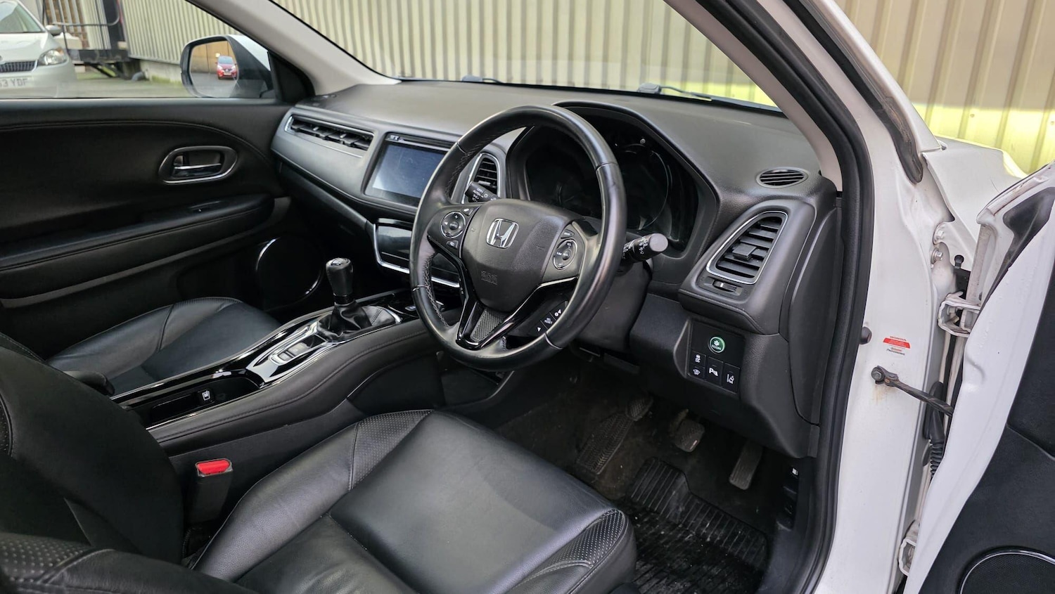 Used Honda HR-V 2017 for sale - 77230122: Photo 27