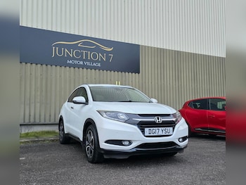 Used Honda HR-V 2017 for sale - 77230122: Photo