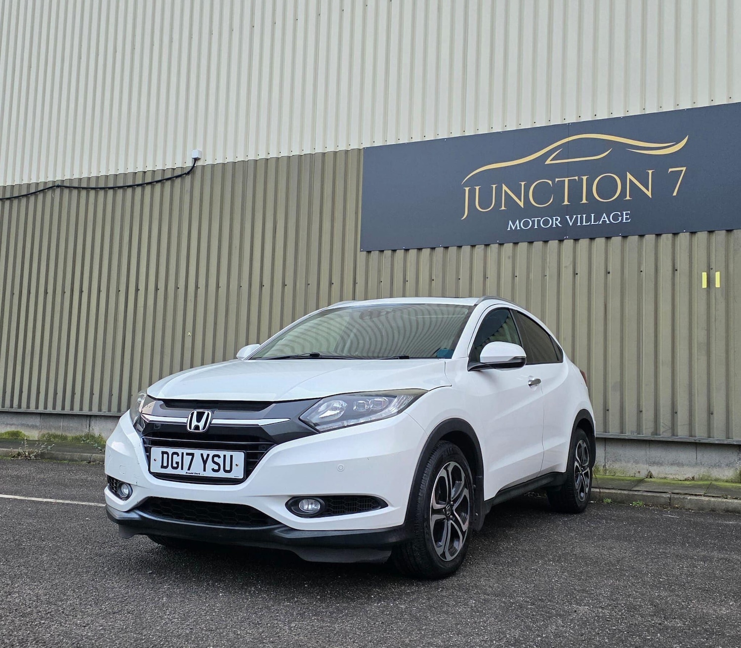 Used Honda HR-V 2017 for sale - 77230122: Photo 5