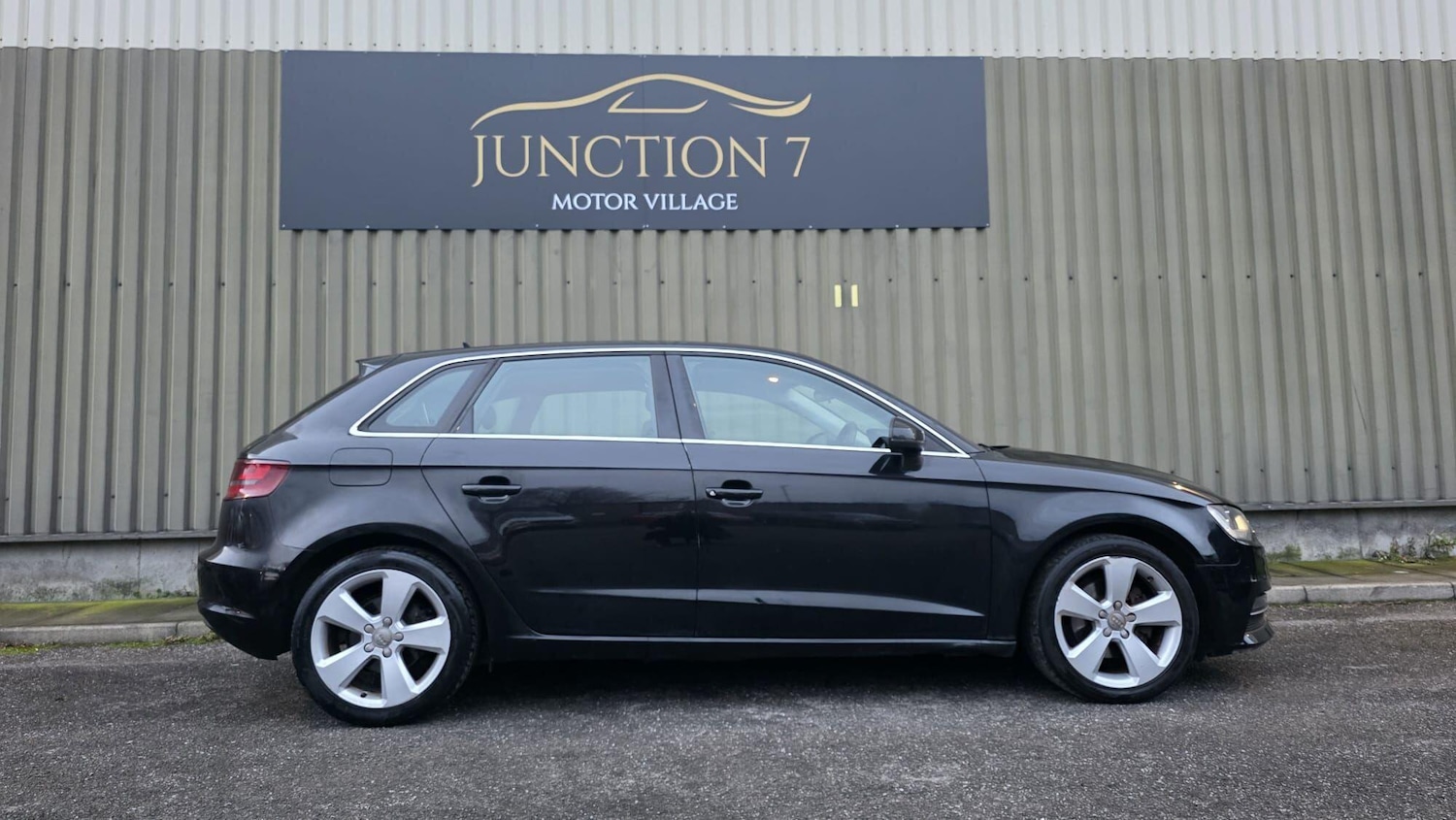 Used Audi A3 2014 for sale - 76936493: Photo 10