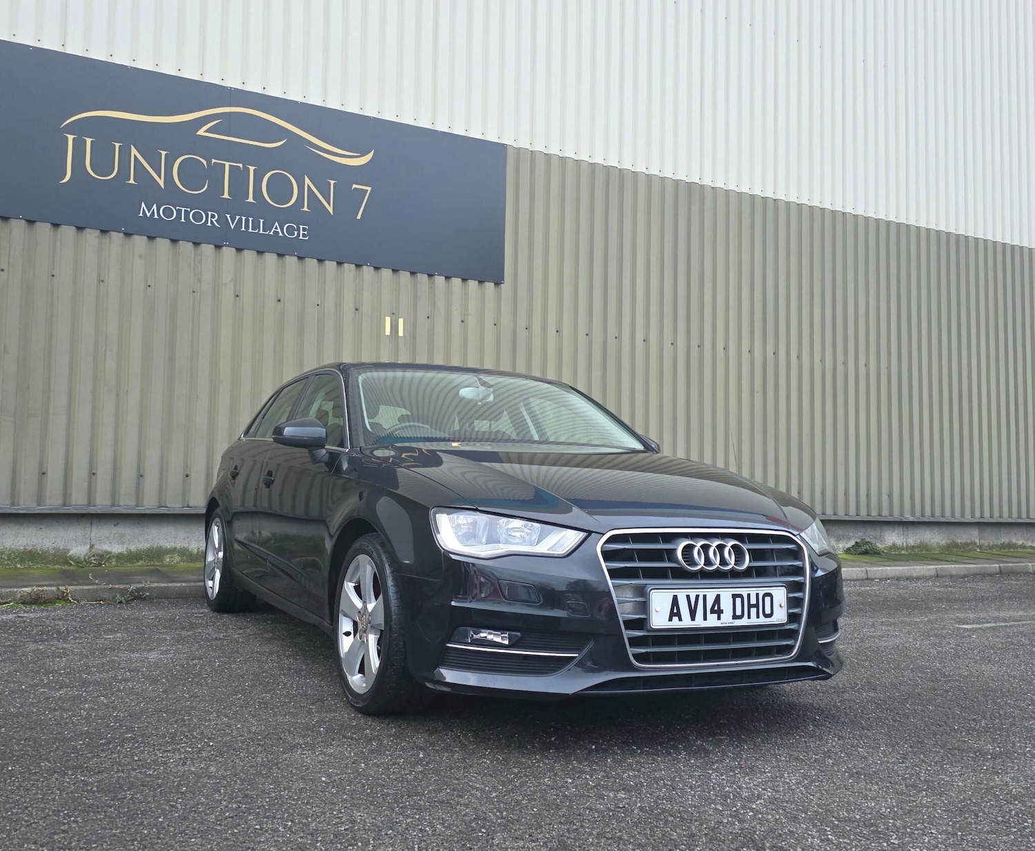 Used Audi A3 2014 for sale - 76936493: Photo 3