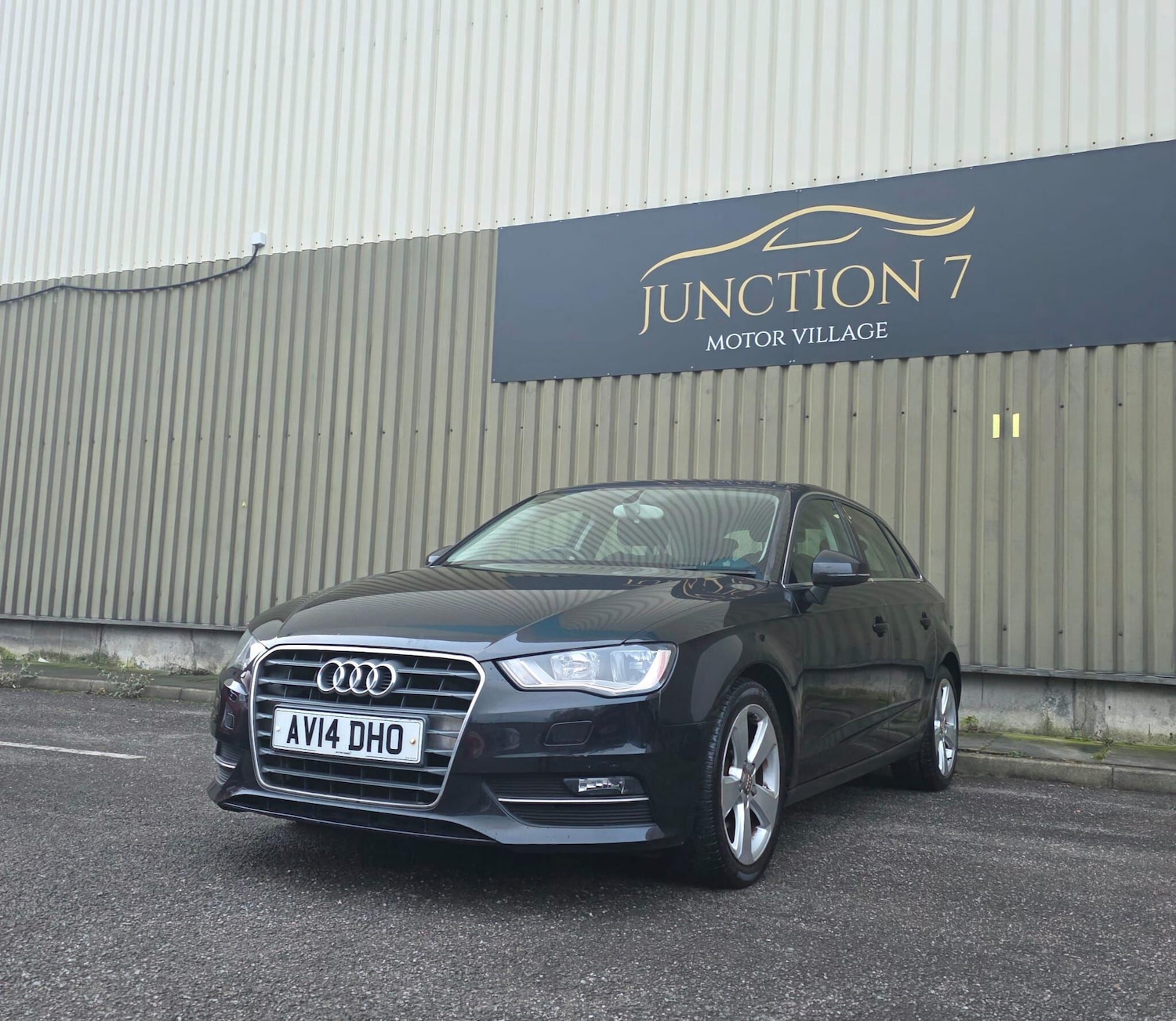 Used Audi A3 2014 for sale - 76936493: Photo 5