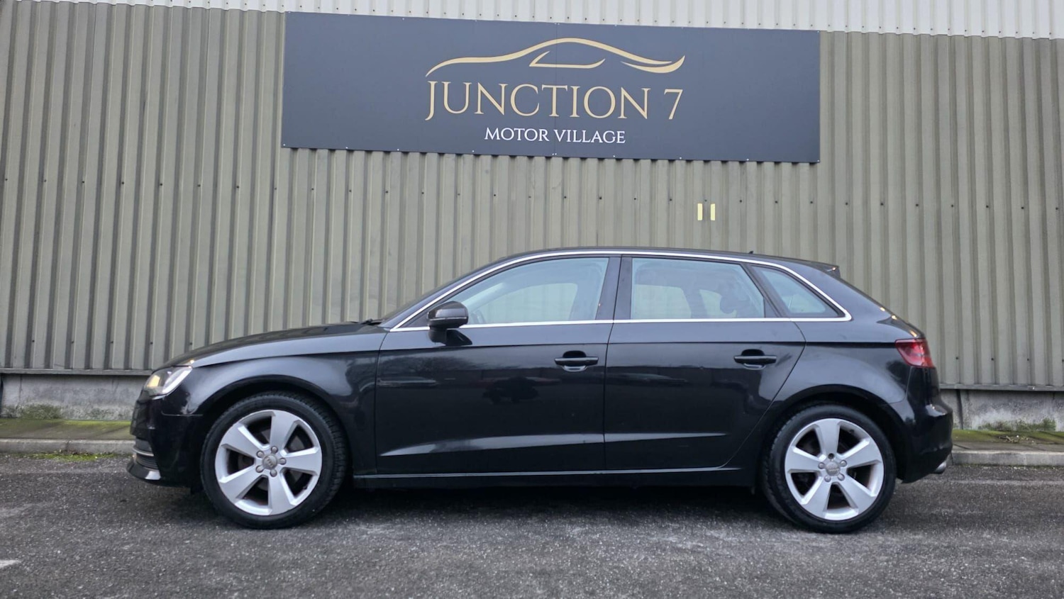 Used Audi A3 2014 for sale - 76936493: Photo 6