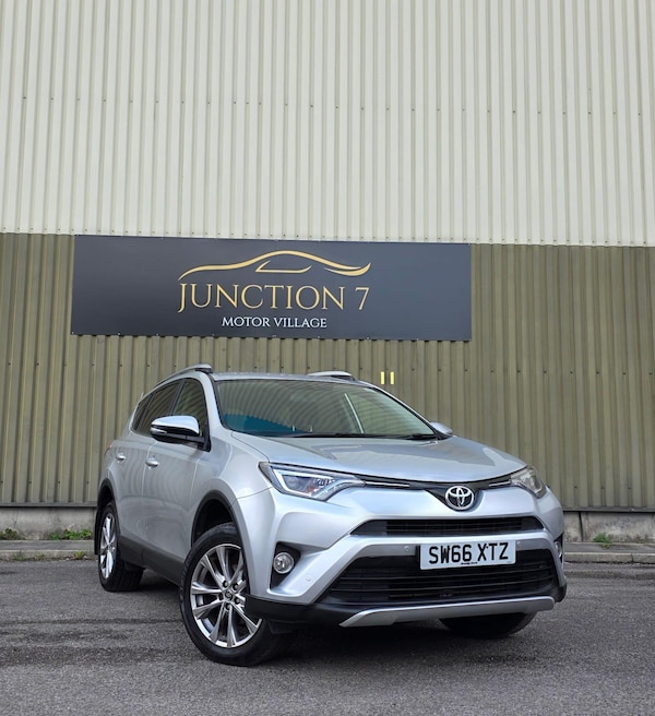 Used Toyota RAV4 2016 for sale - 75387468: Photo 2