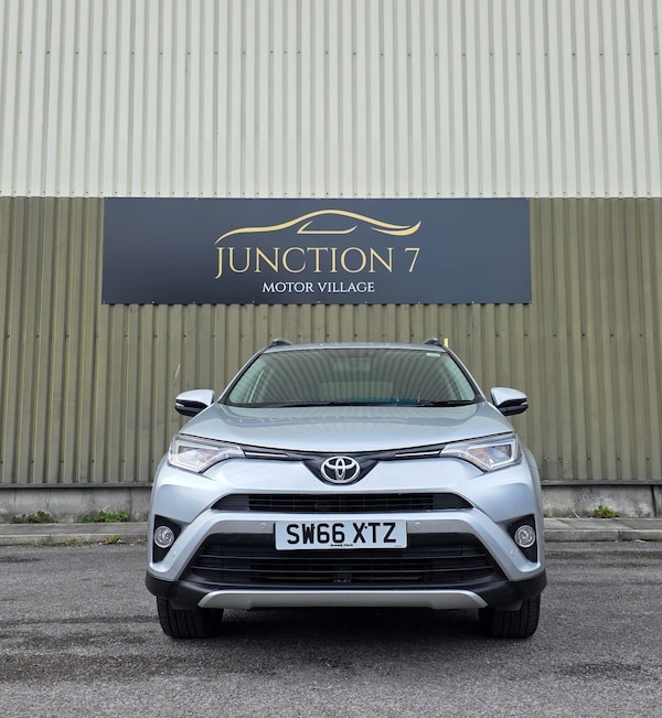 Used Toyota RAV4 2016 for sale - 75387468: Photo 4