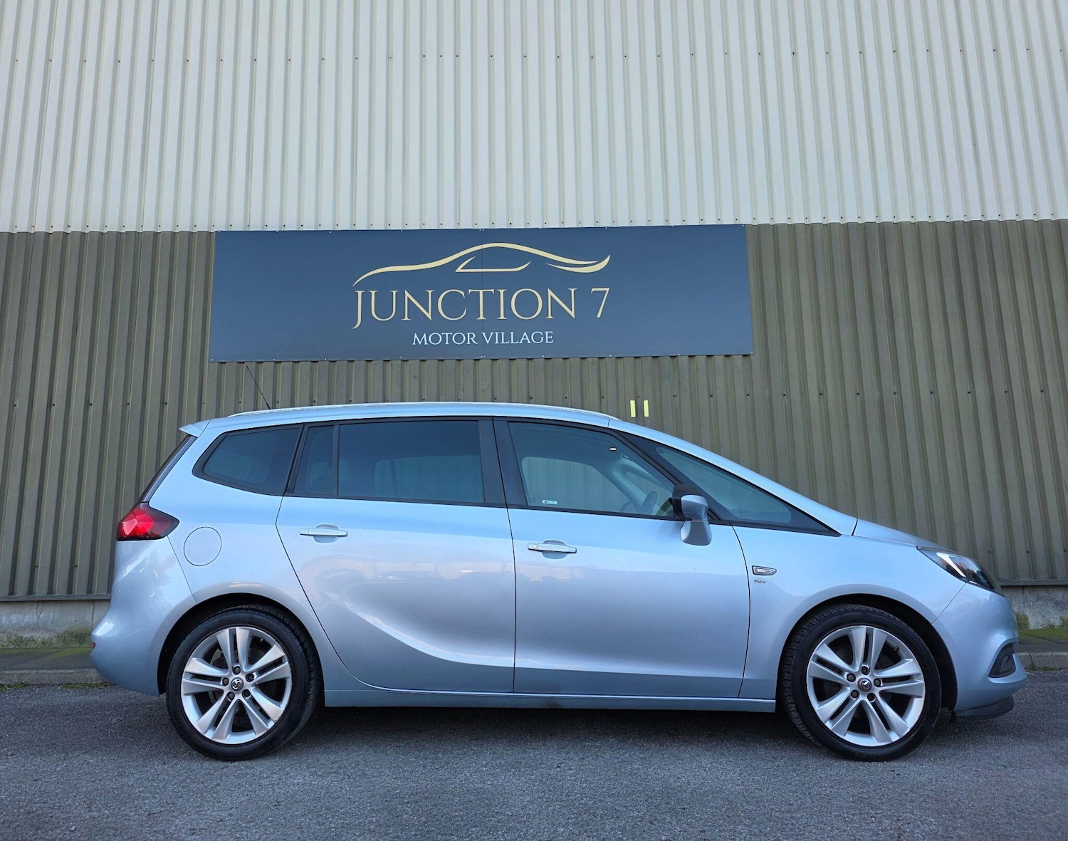 Used Vauxhall Zafira 2017 for sale - 77737715: Photo 10