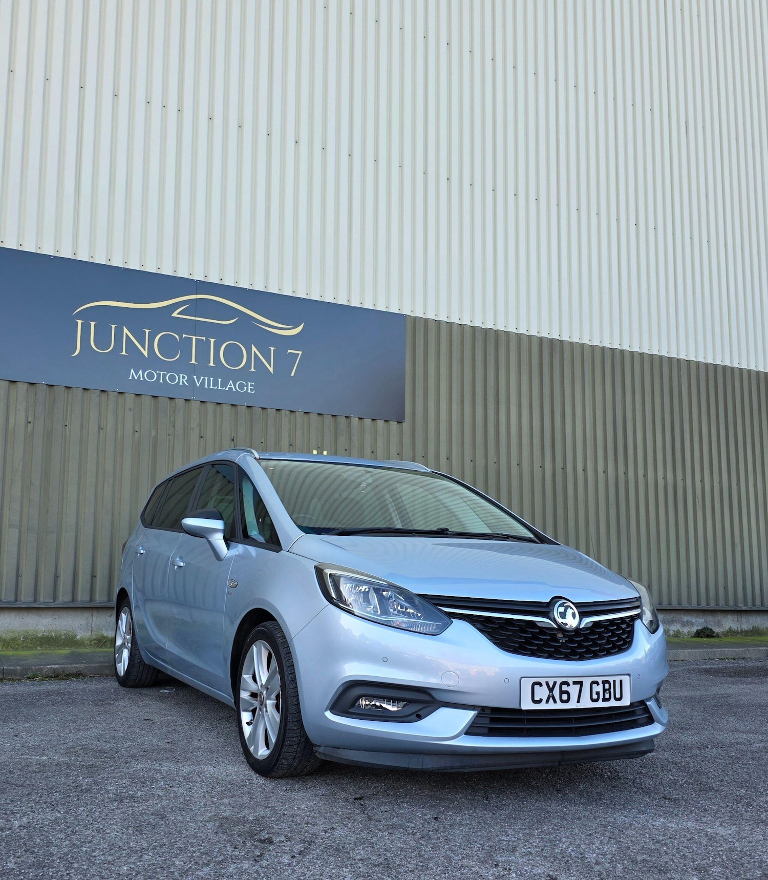 Used Vauxhall Zafira 2017 for sale - 77737715: Photo 3