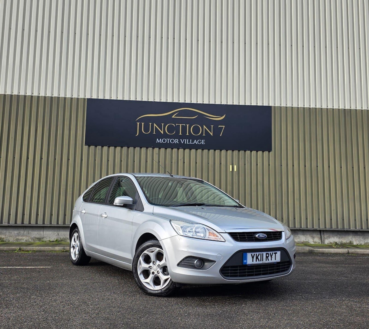 Used Ford Focus 2011 for sale - 76633822: Photo 2