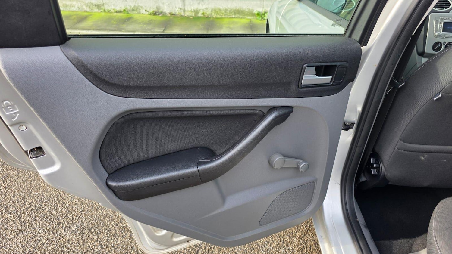 Used Ford Focus 2011 for sale - 76633822: Photo 20