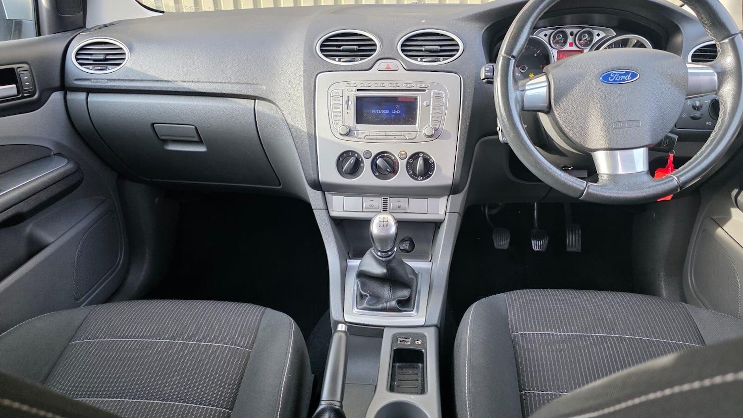 Used Ford Focus 2011 for sale - 76633822: Photo 29