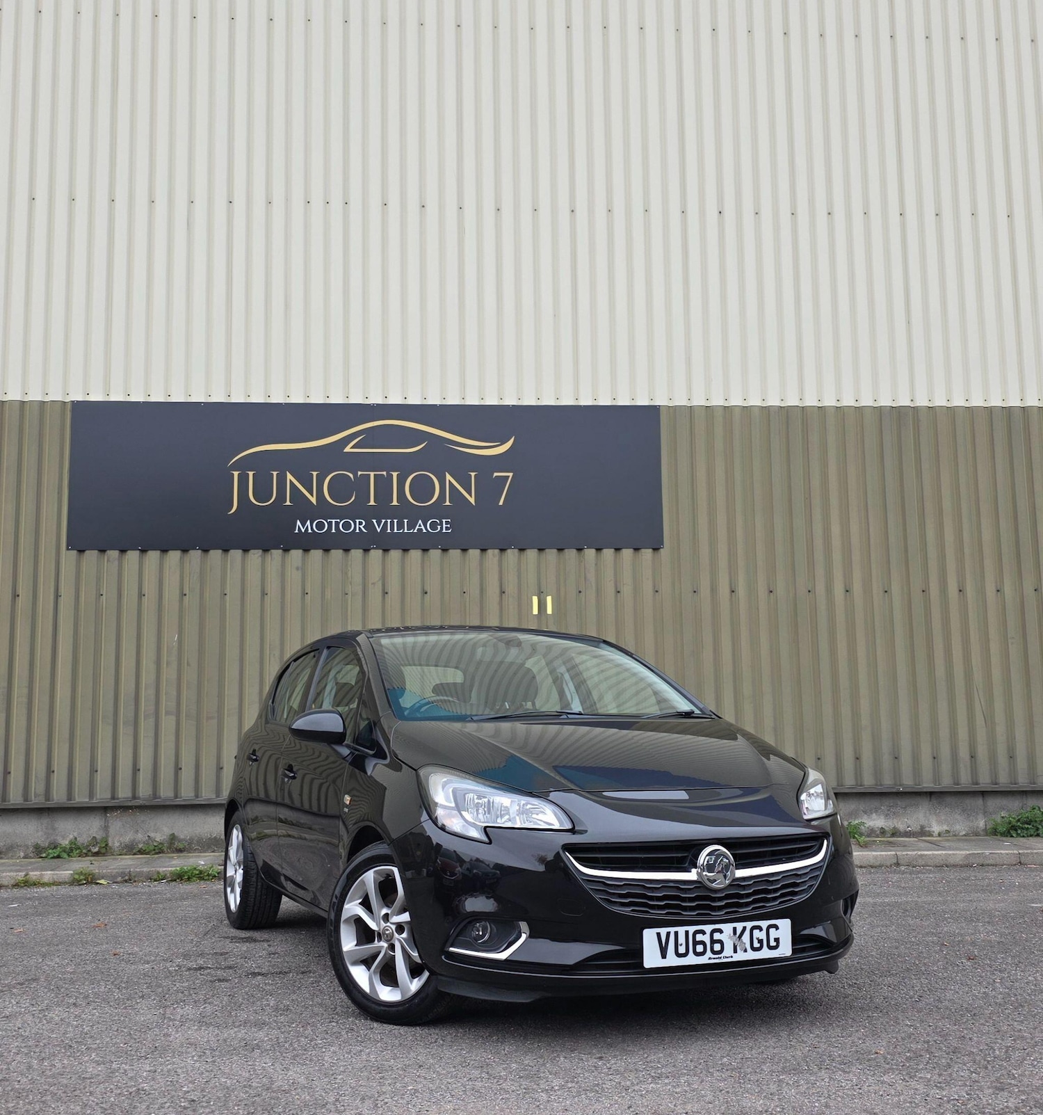 Used Vauxhall Corsa 2016 for sale - 76259854: Photo 2
