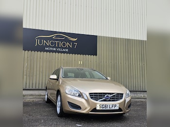 Used Volvo V60 2011 for sale - 75492749: Photo