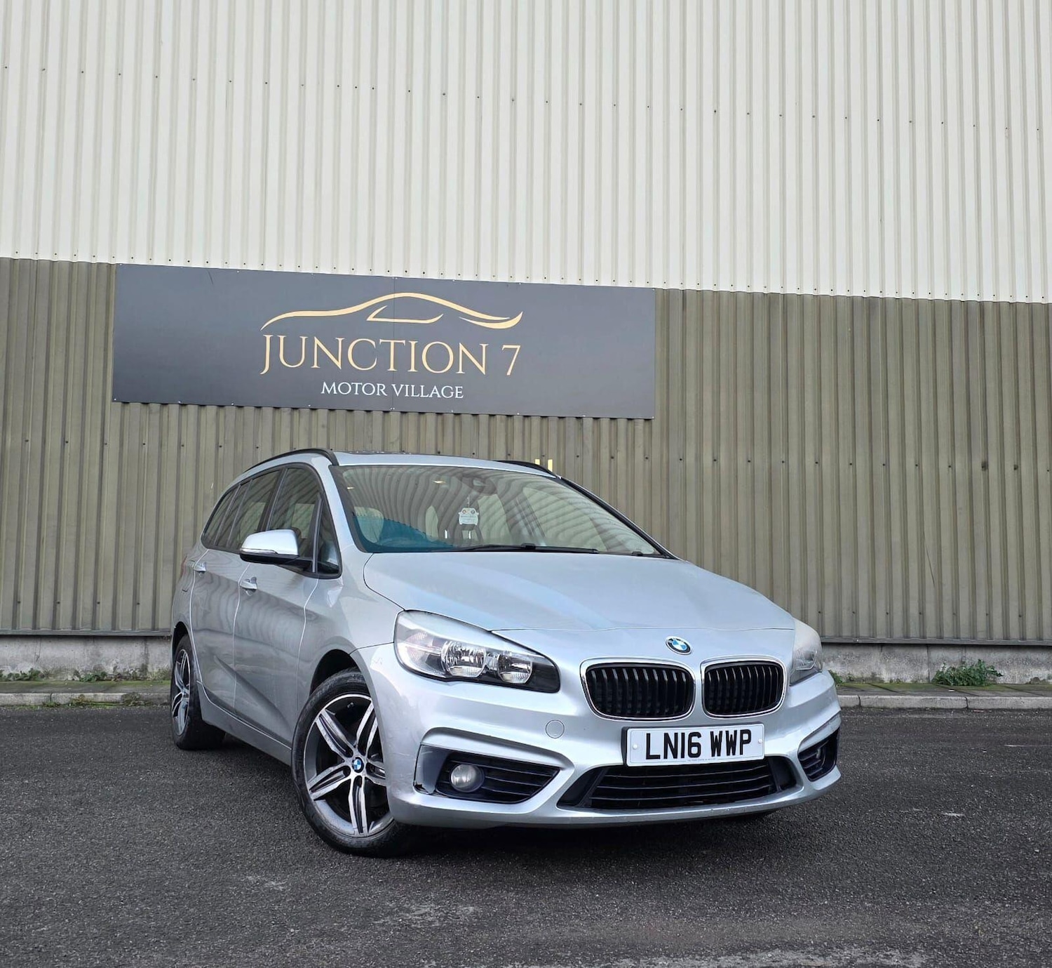 Used BMW 2 Series 2016 for sale - 76521604: Photo 2