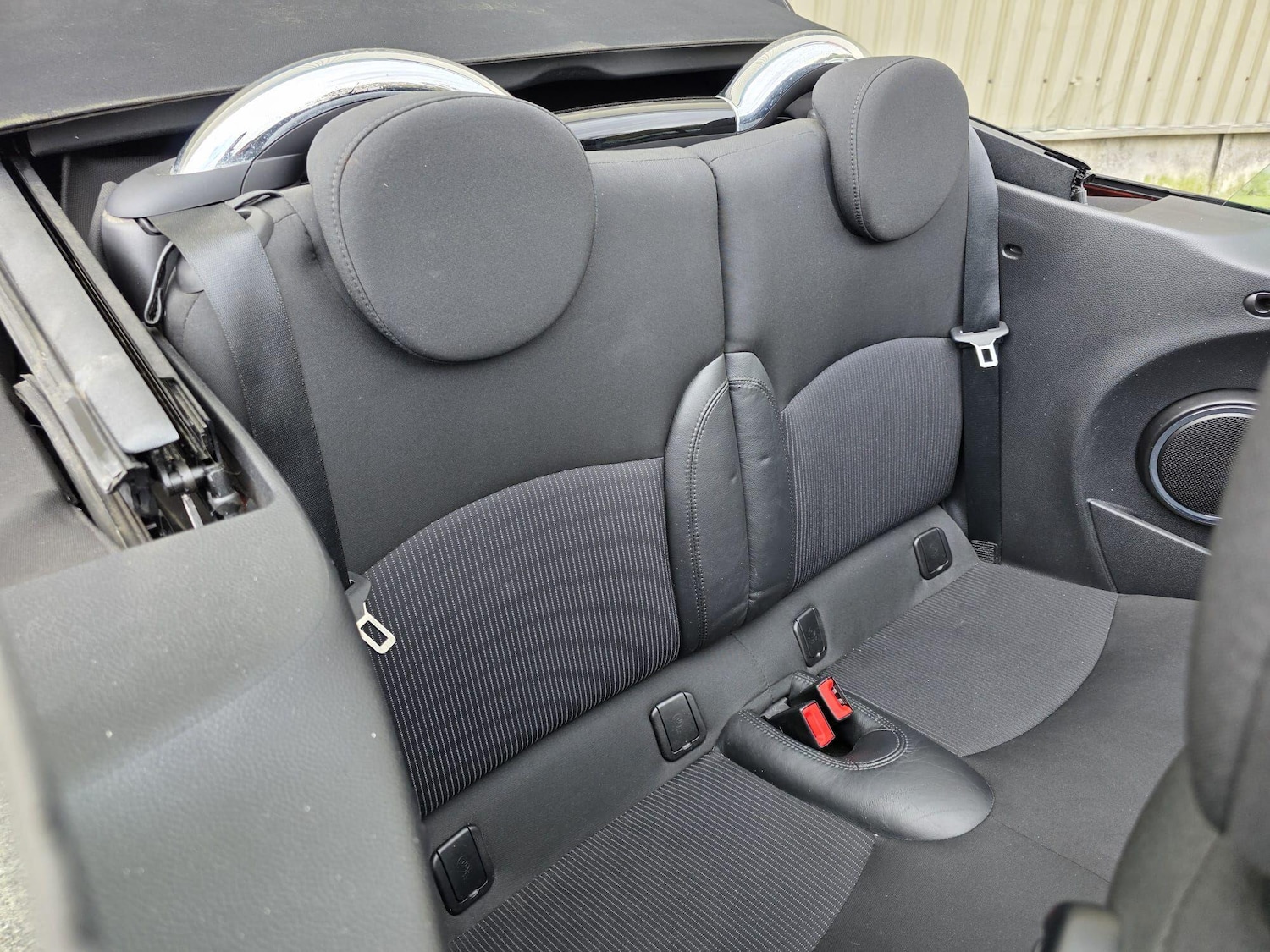 Used MINI Convertible 2011 for sale - 77671311: Photo 19