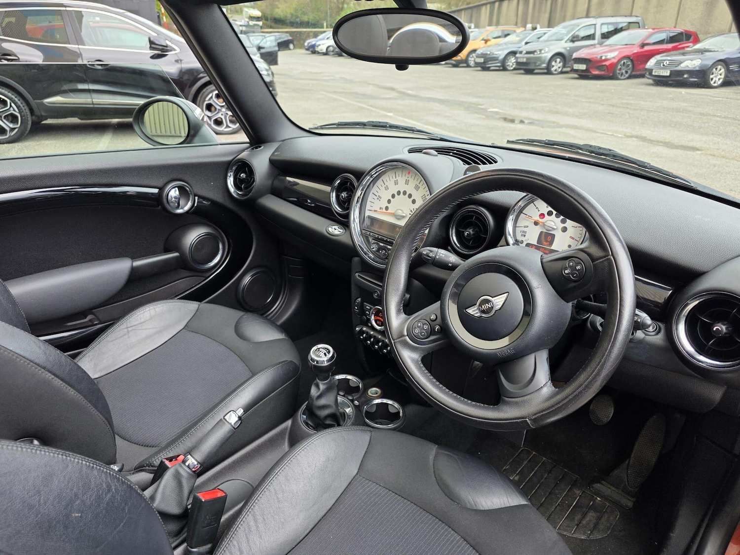 Used MINI Convertible 2011 for sale - 77671311: Photo 25