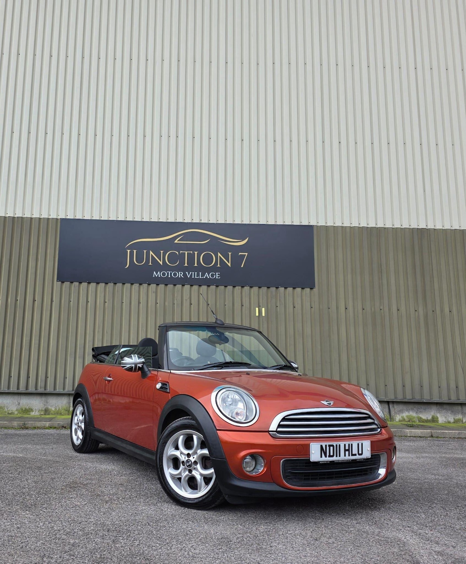 Used MINI Convertible 2011 for sale - 77671311: Photo 8