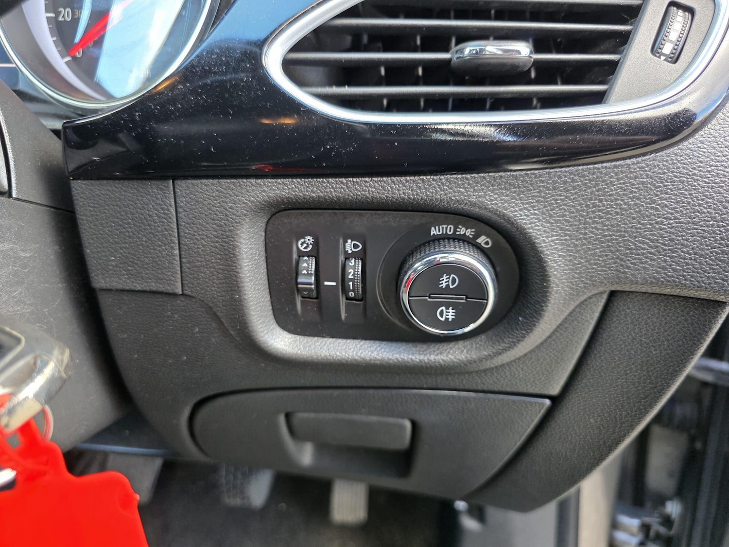 Used Vauxhall Astra 2016 for sale - 77898441: Photo 31