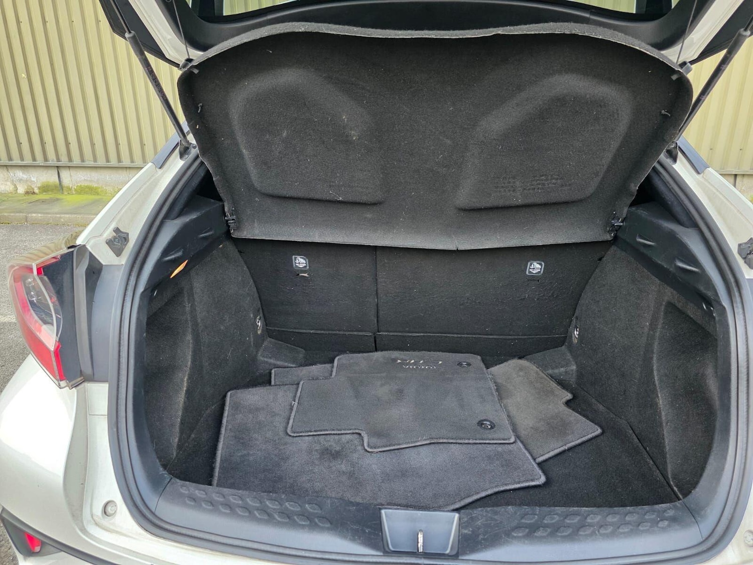 Used Toyota C-HR 2018 for sale - 77784052: Photo 15