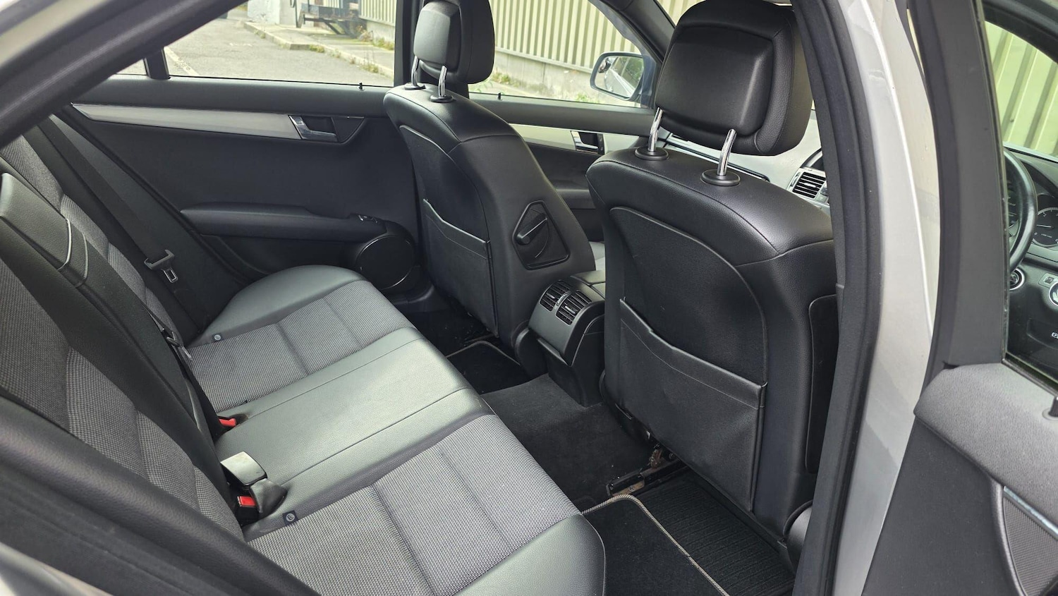 Used Mercedes-Benz C Class 2008 for sale - 76151955: Photo 16