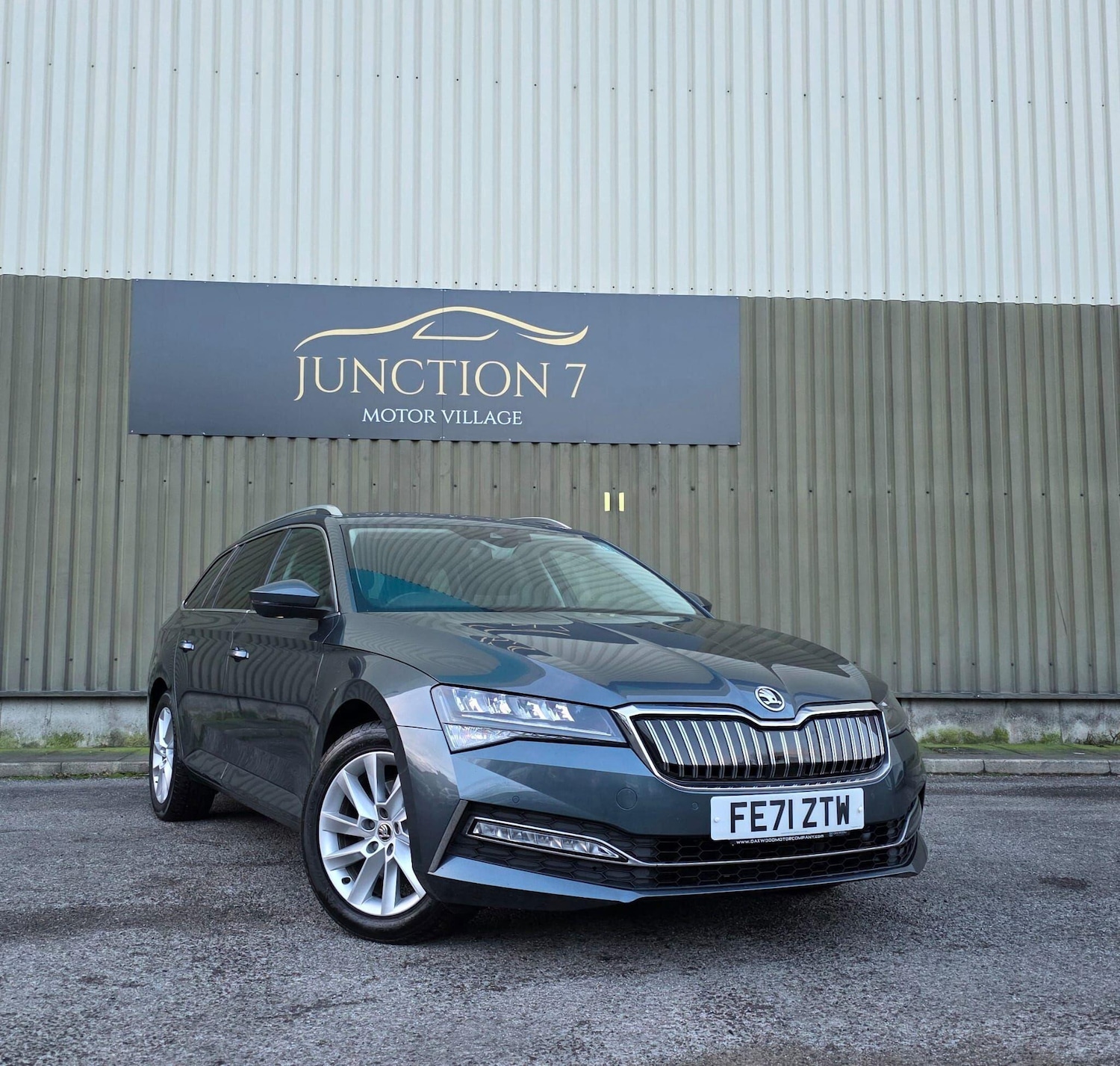 Used Skoda Superb 2021 for sale - 77376057: Photo 2
