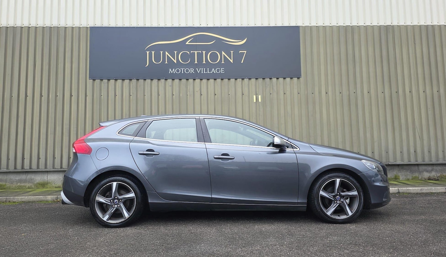Used Volvo V40 2013 for sale - 77330834: Photo 10